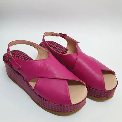 501 medium fuchsia