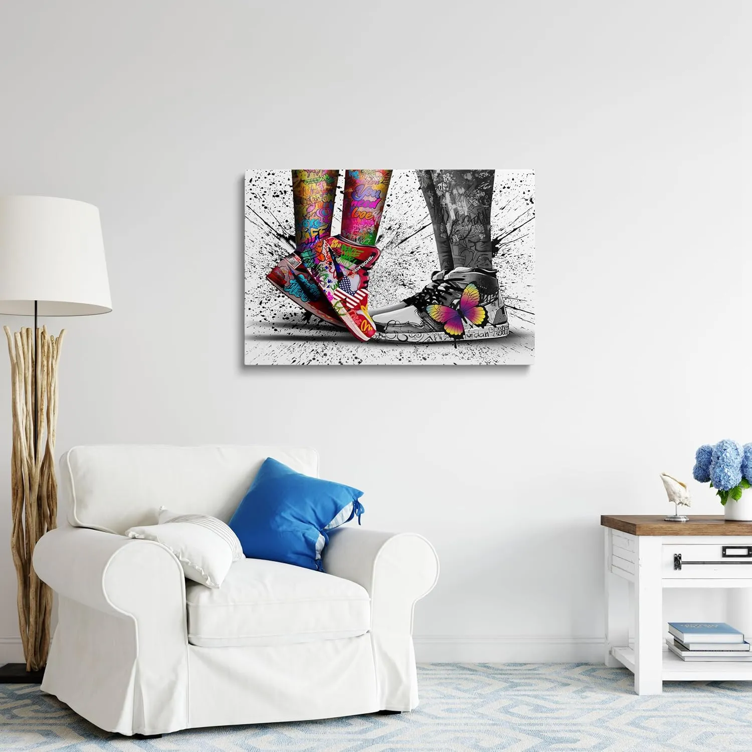 Black white graffiti Banksy style sneakers canvas wall painting ready to hang 12 "x16 abstract multi-element children's gifts bedroom kitchen mural directly hanging framed home decoration painting