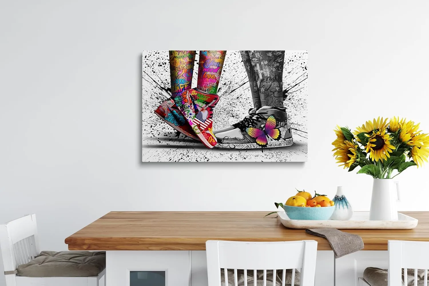 Black white graffiti Banksy style sneakers canvas wall painting ready to hang 12 "x16 abstract multi-element children's gifts bedroom kitchen mural directly hanging framed home decoration painting
