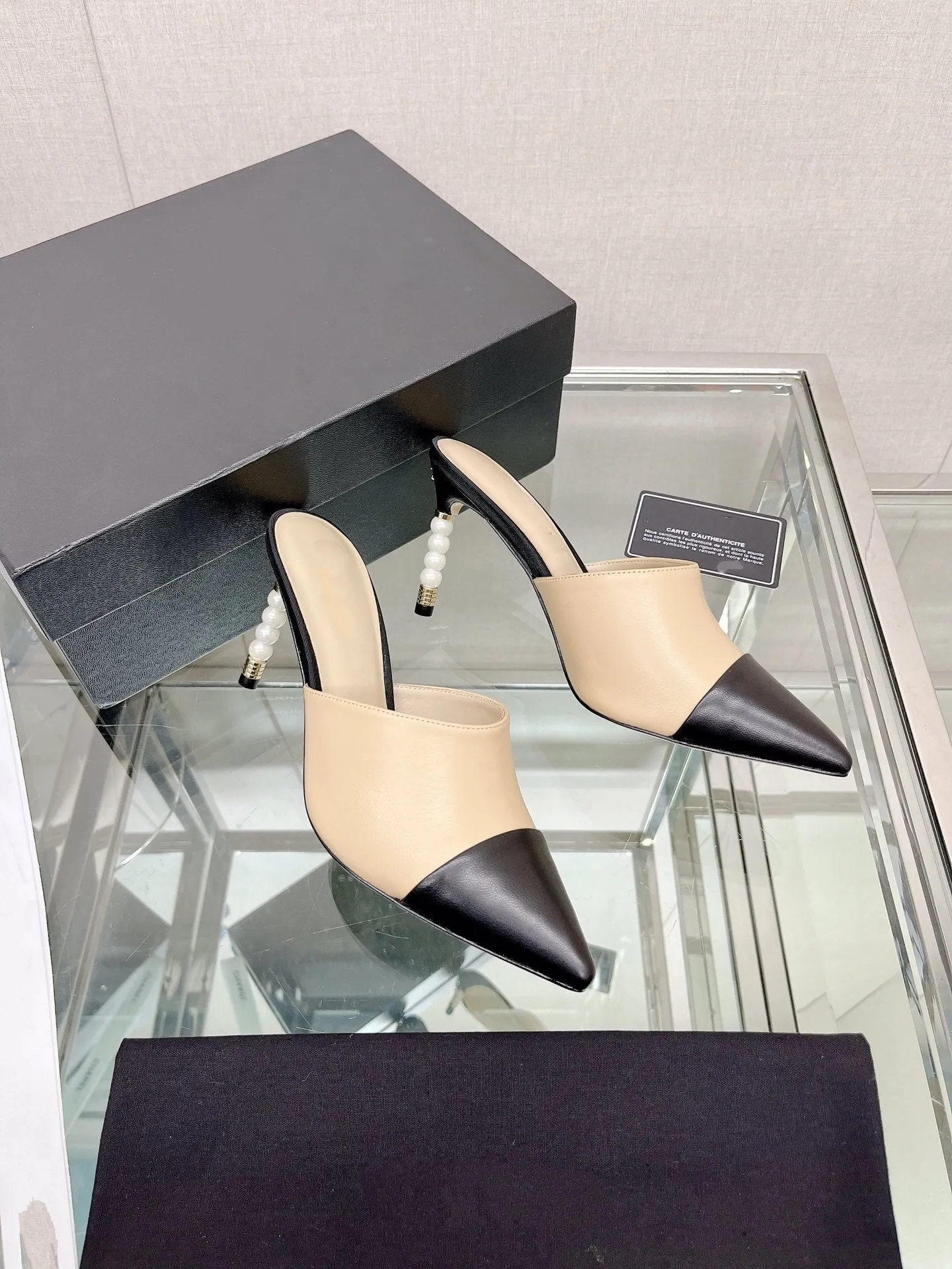 cc high heel 85 mule beige black lambskin