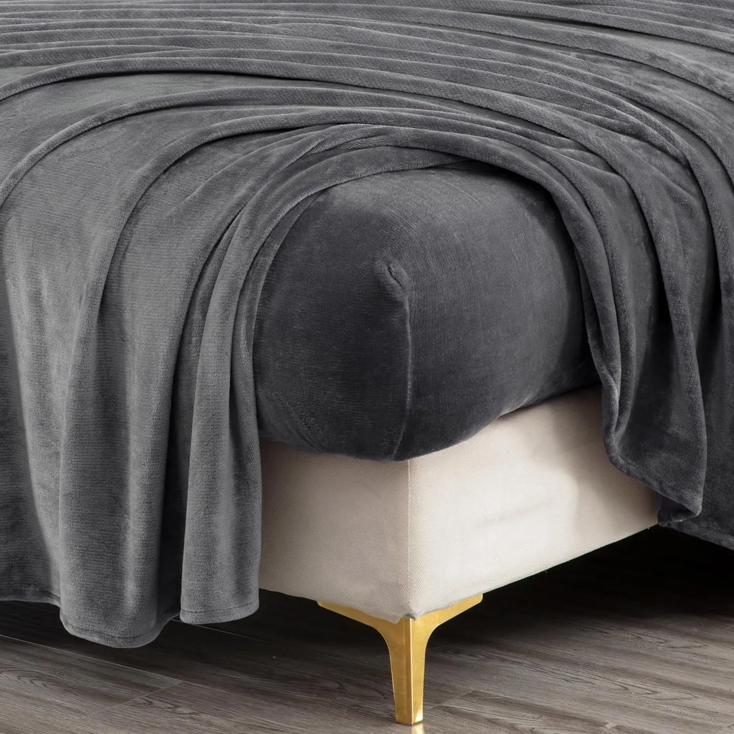 Chezmoi Collection Extra Soft Fleece Sheet Set California King, Microplush Non-Pilling Velvety Bed Sheet, Deep Pocket - Lightweight All Season Warmth, California King, Gray