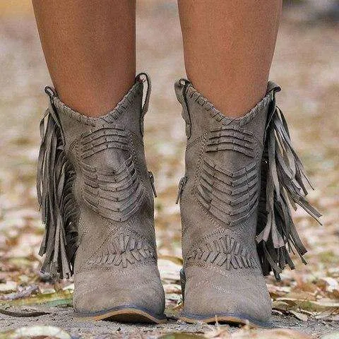 Comfortable and versatile orthopedic Boots