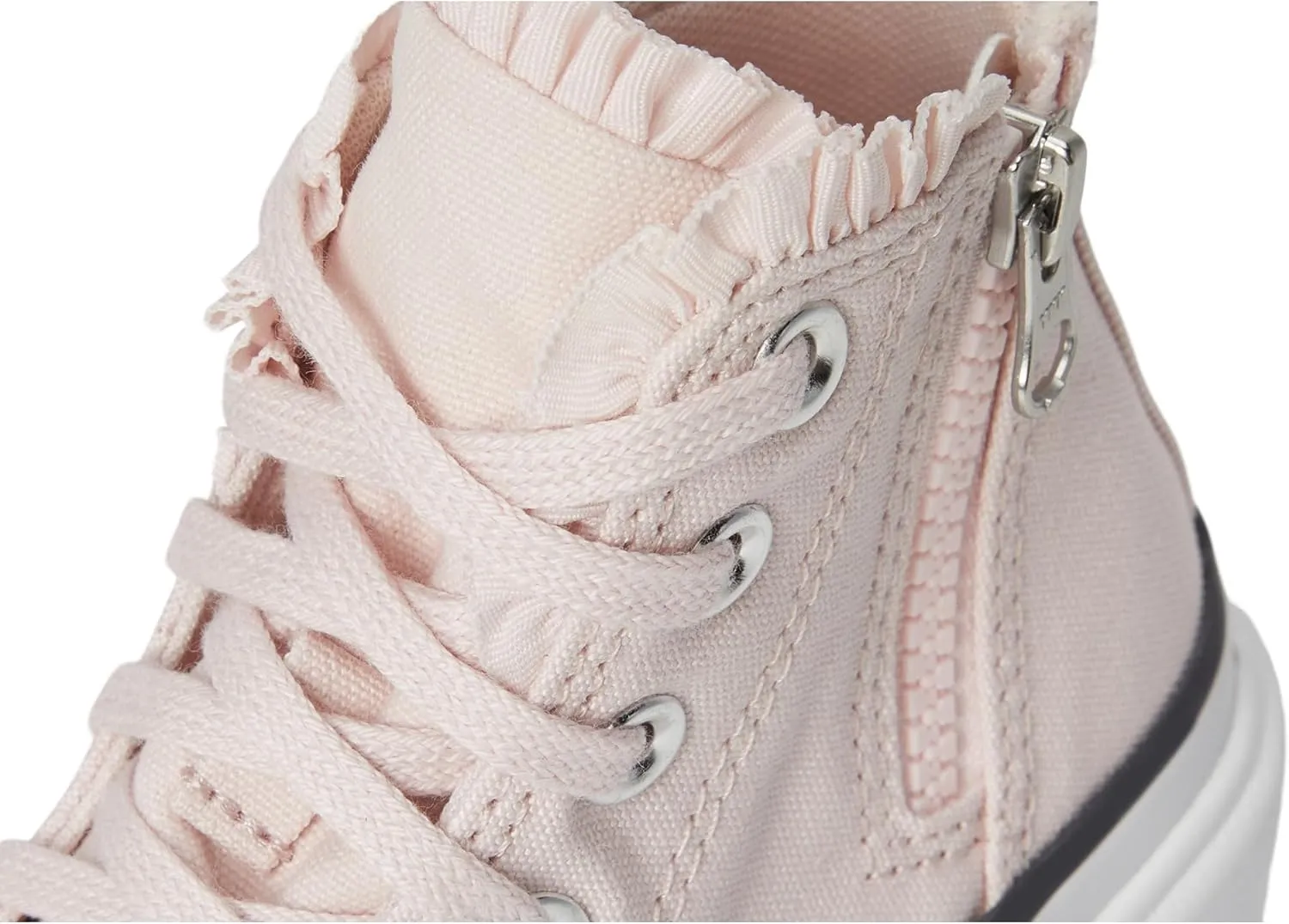 Converse Boy's Chuck Taylor All Star Lugged Lift Ruffles (Little Kid) Sneaker