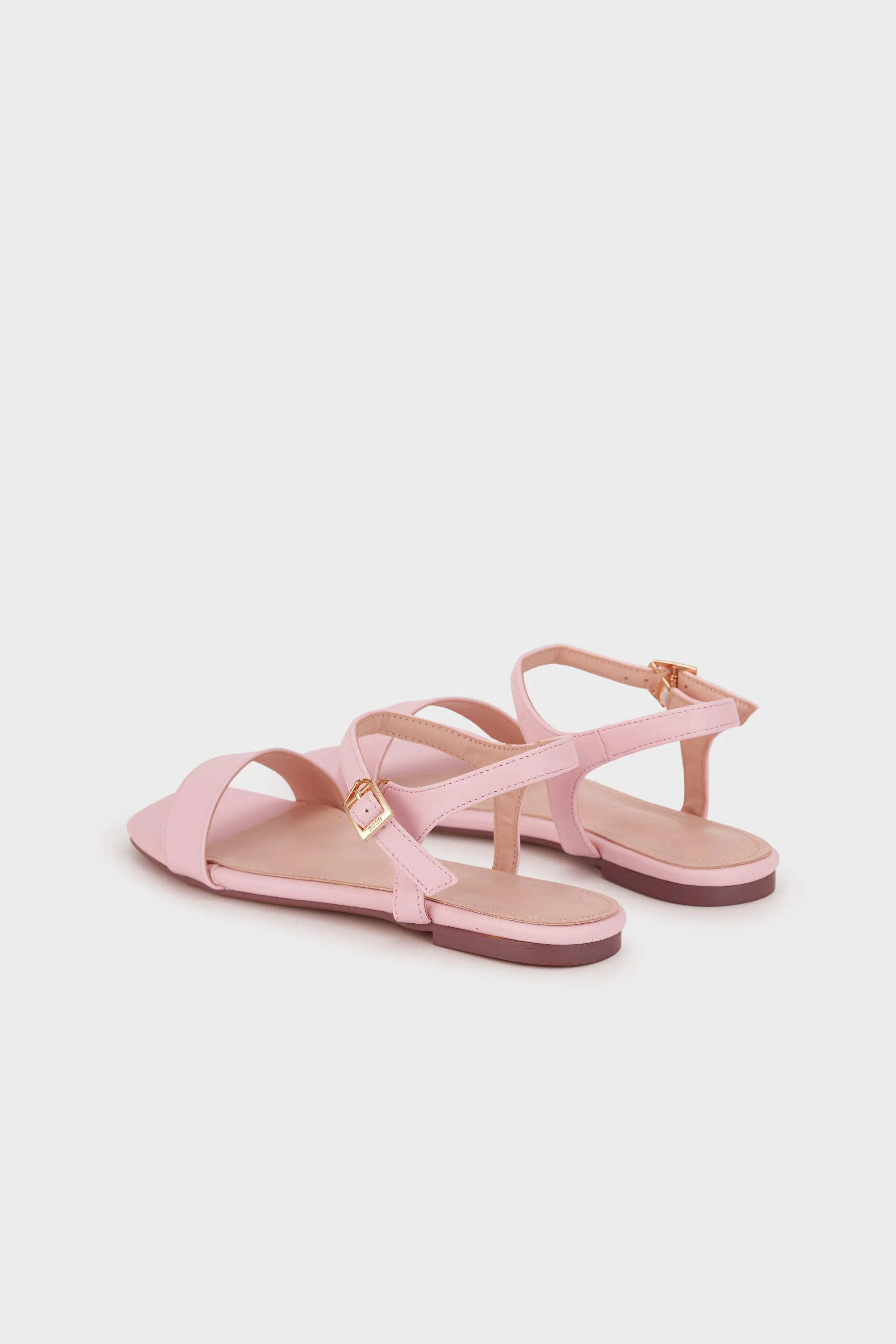 FLAT SANDAL