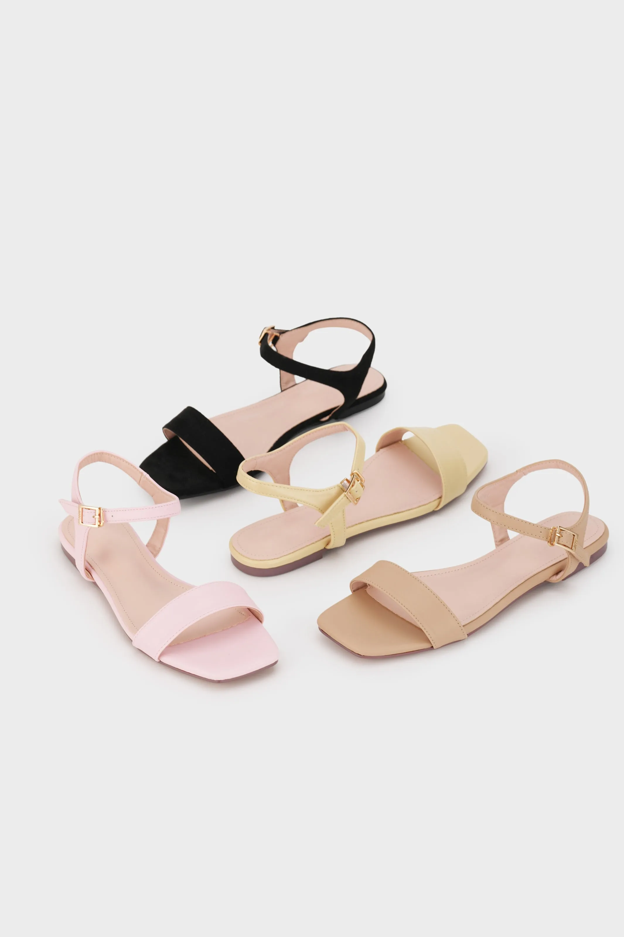 FLAT SANDAL