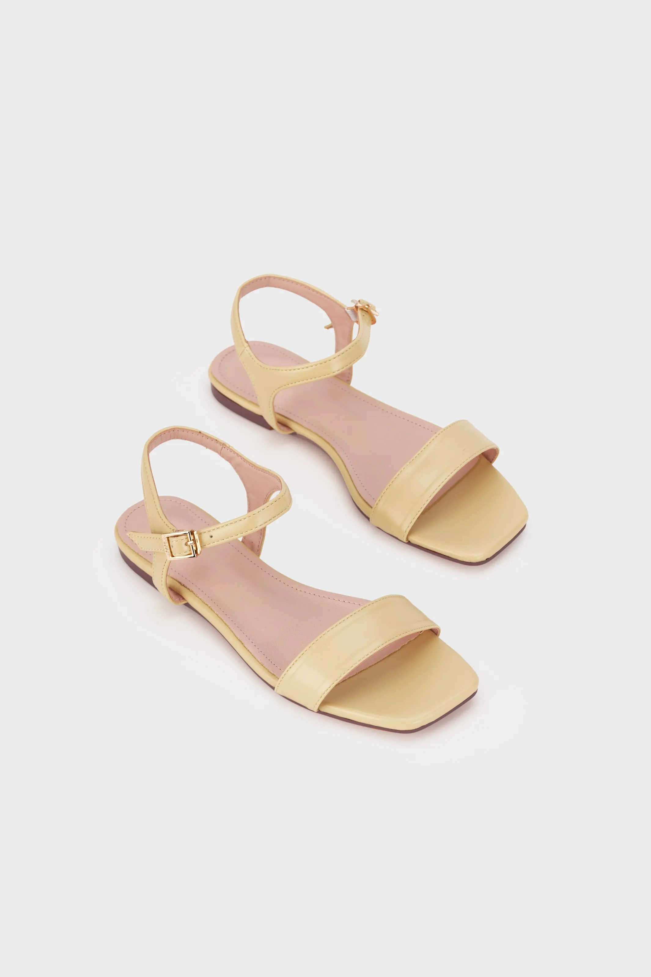FLAT SANDAL