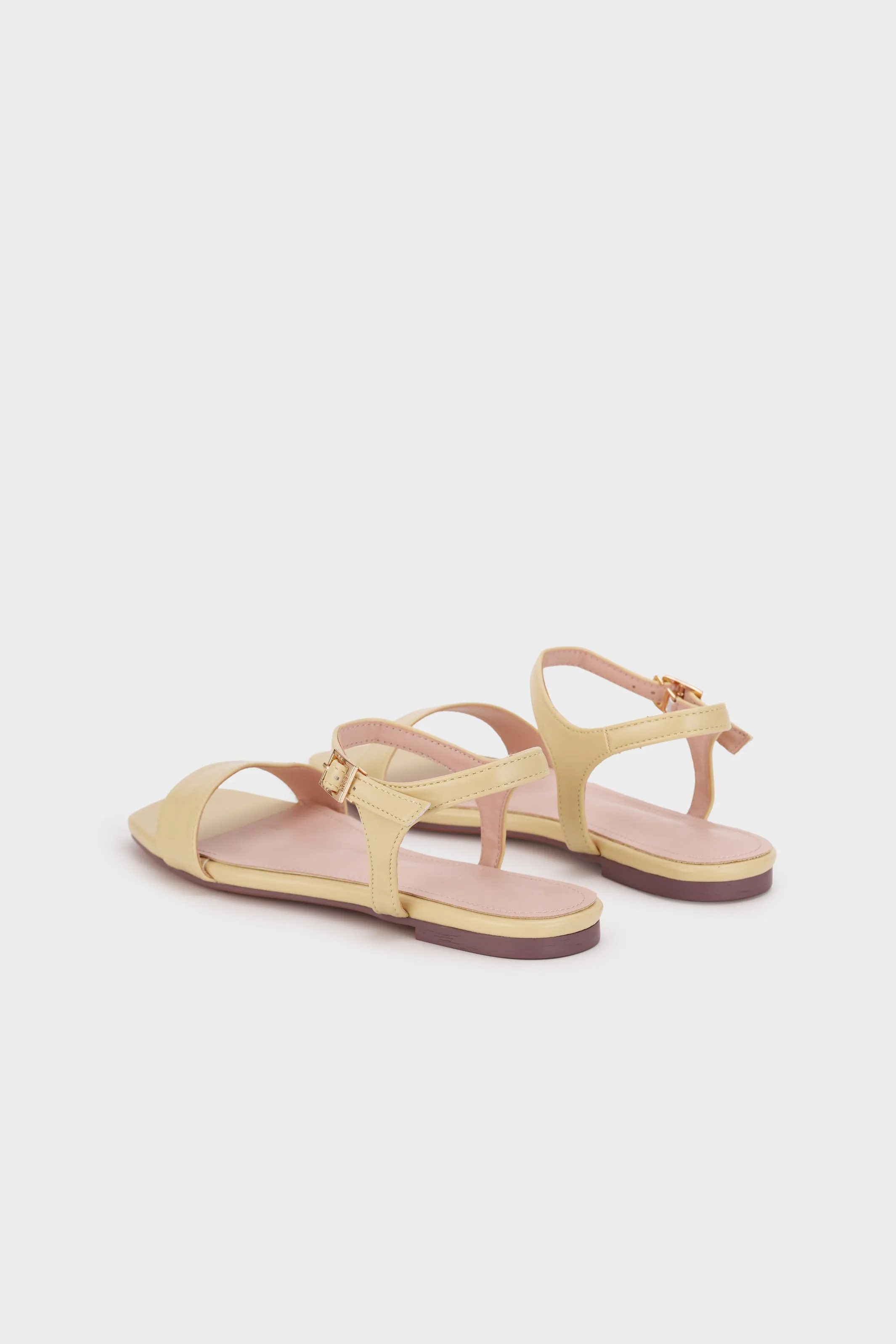 FLAT SANDAL