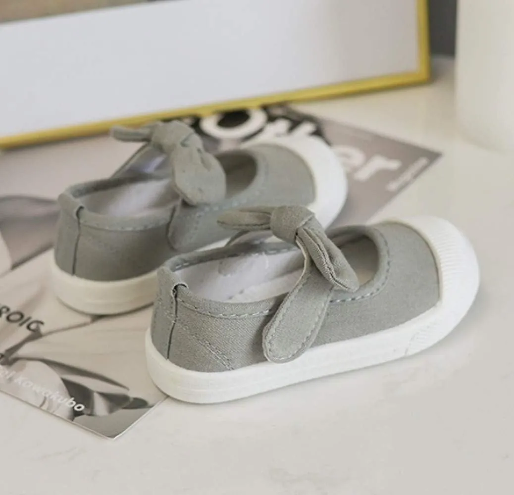 Kid Girls Bowknot Canvas Shoes Soft Sole Ballet Dancing Shoes Mary Jane Flat Sneakers for Toddler Sneakers School Uniform Dress Shoe