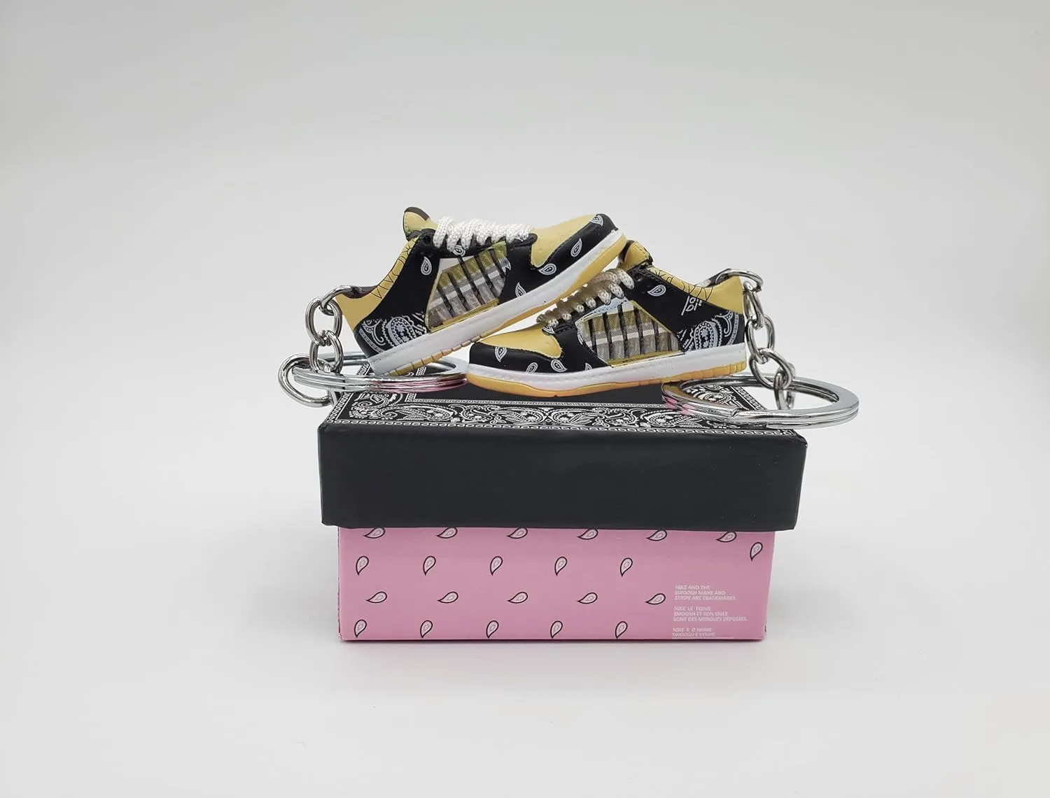 MINI 3D 2 PAIR sneaker keychain with mini shoe box included