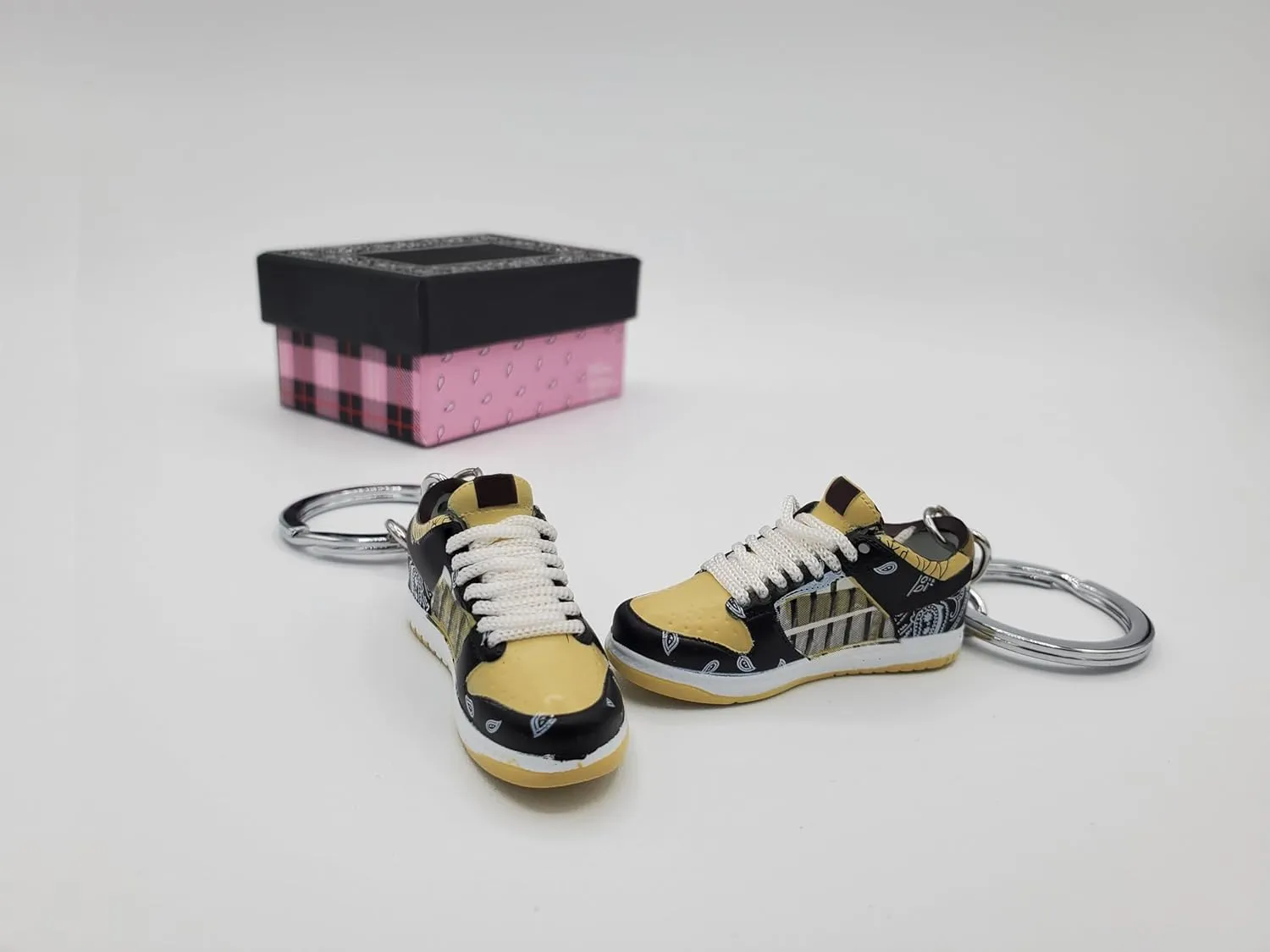 MINI 3D 2 PAIR sneaker keychain with mini shoe box included