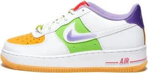 Nike boys Air Force 1 Lv8 1 (Big Kid)