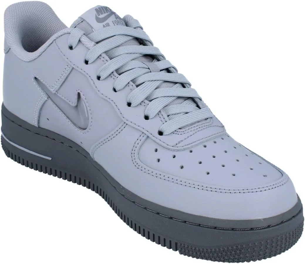 NIKE Men's Sneaker