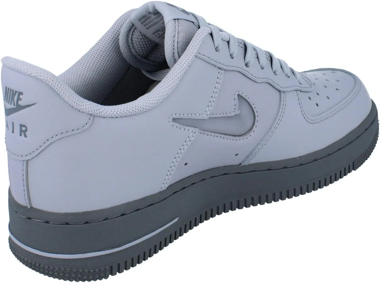 NIKE Men's Sneaker