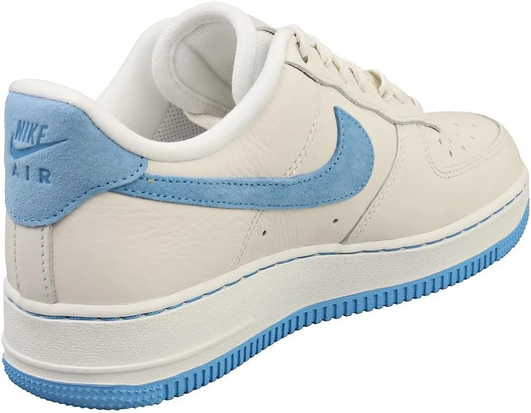 NIKE Men's Sneaker