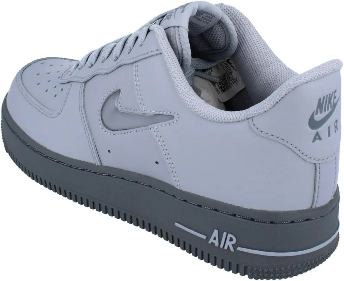 NIKE Men's Sneaker