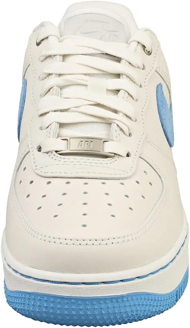 NIKE Men's Sneaker
