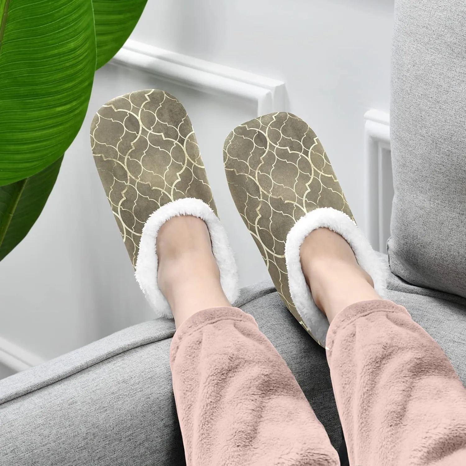 Poeticcity Unisex Fuzzy House Slippers, Warm Fur Lining Shoes, Non-Slip Memory Foam Slippers M-XXL
