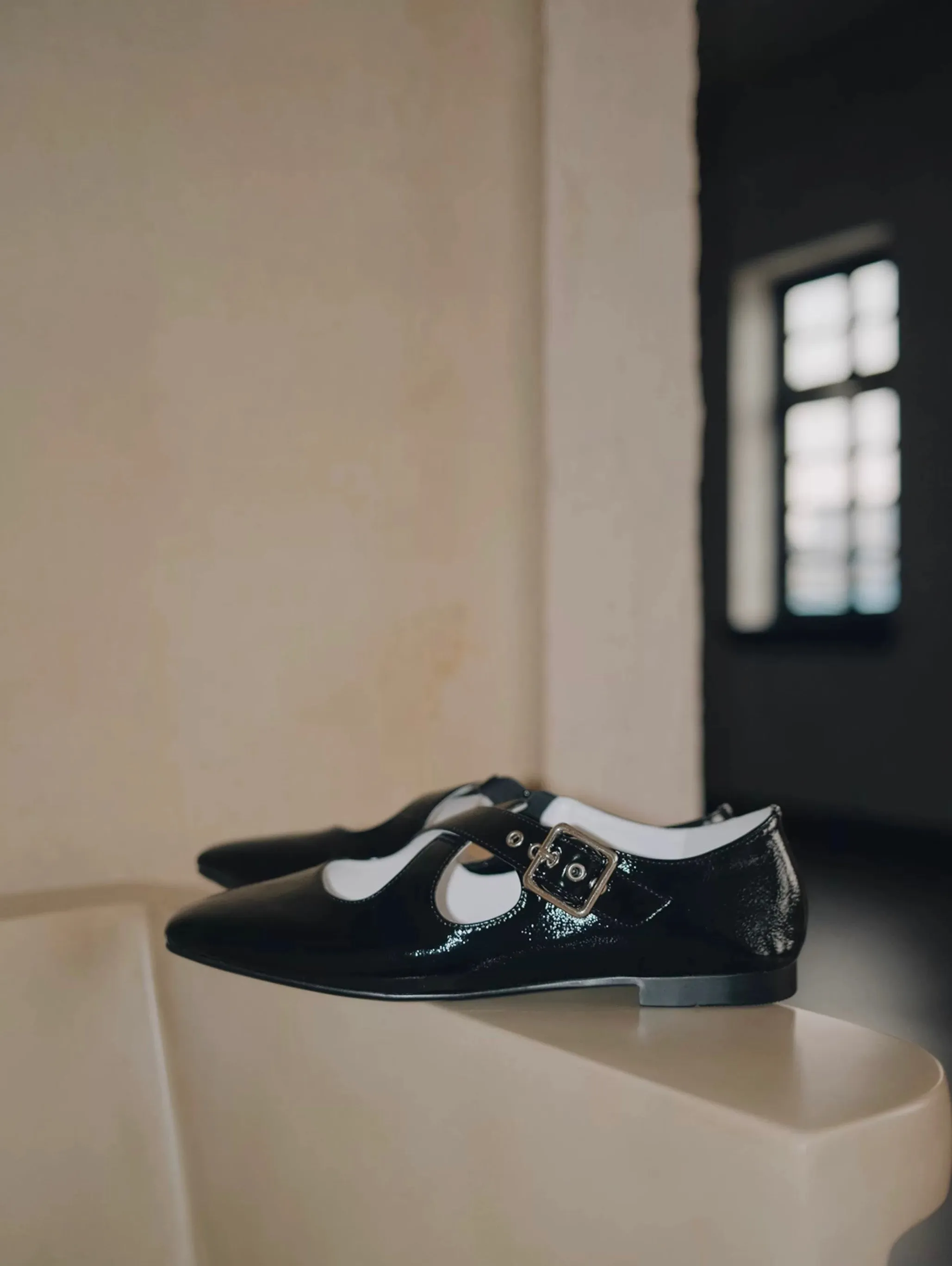 "Ease" Mary Janes Ballet Flats with Cross Straps