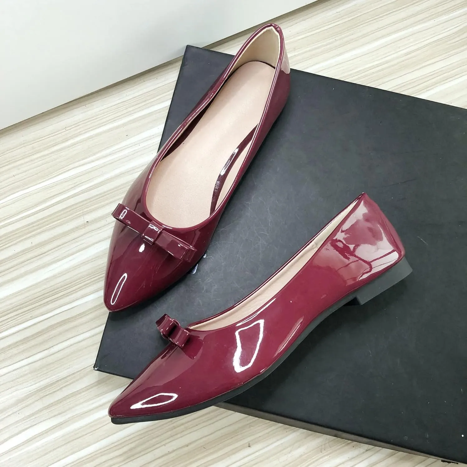 SAILING LU Casual Flat Shoes for Women Comfortable Slip-ons Loafers Women Moccasins Pointed Toe Ballerina Walking Flats Shoes Wear to Work