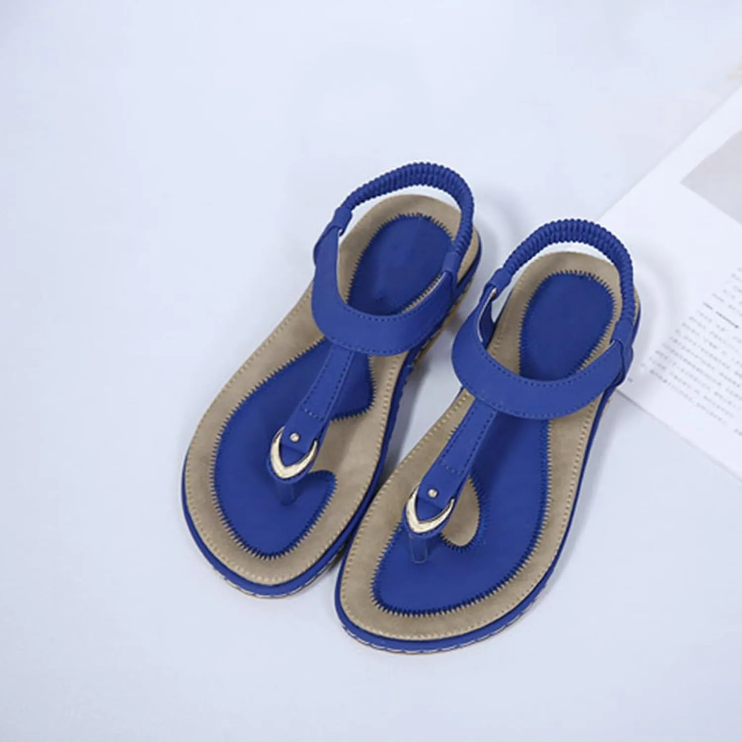Womens Bohemian Flat Sandals Comfortable Summer Flip Flops Beach Vacation Shoes T-Strap Thong Sandals Stylish Clip Toe Walking Shoes Casual Flats with Back Strap