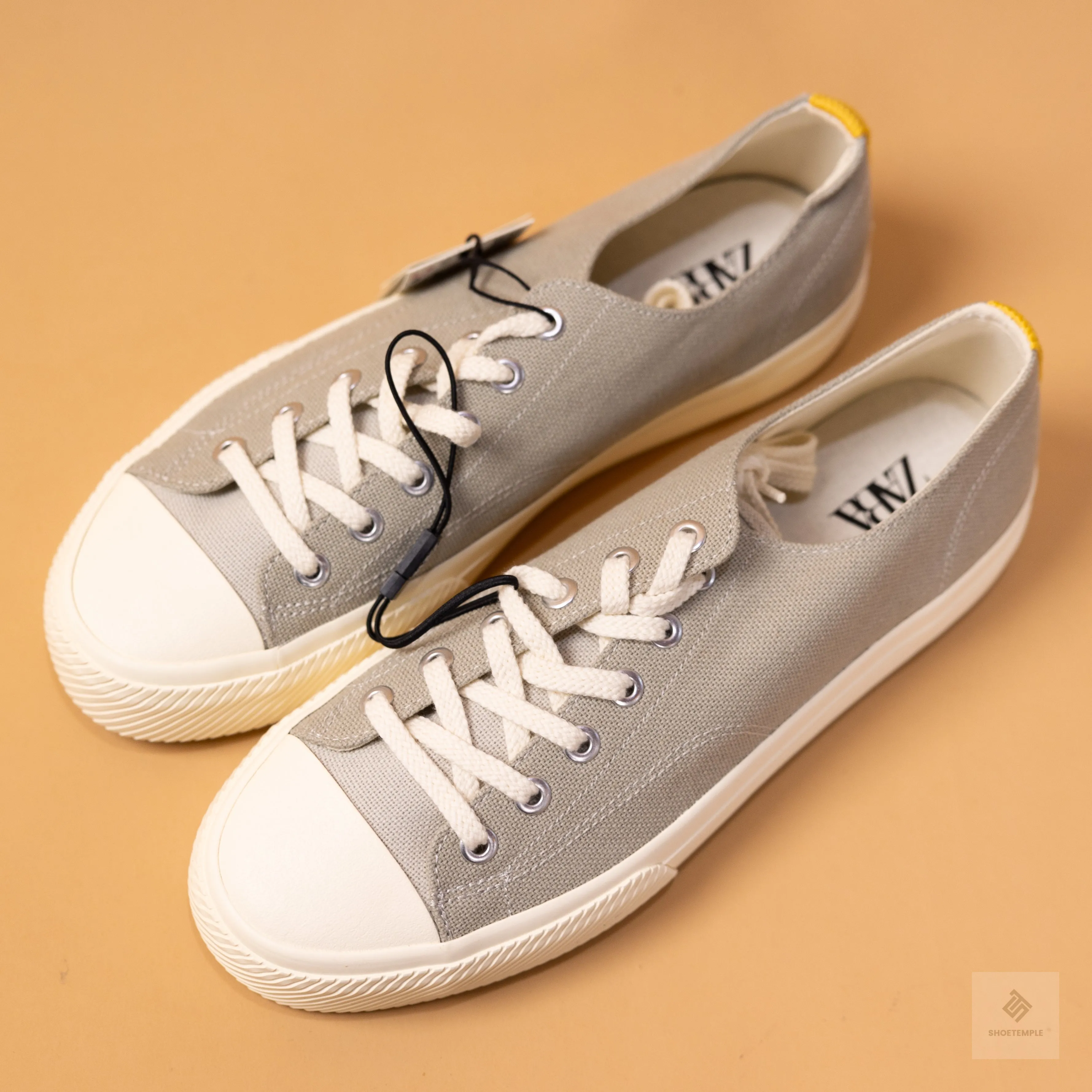 Zara Canvas Sneaker Cream